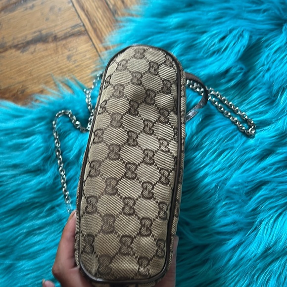 XX SOLD XX EUC Gucci half moon mini bag - Picture 6 of 17